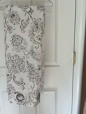 2 panel drape set.  80”Lx37”w. Never used. Light filtering. Lined.